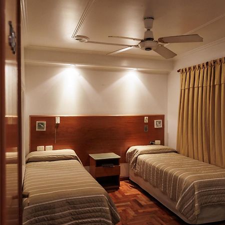 Hotel Petit 科尔多瓦 外观 照片