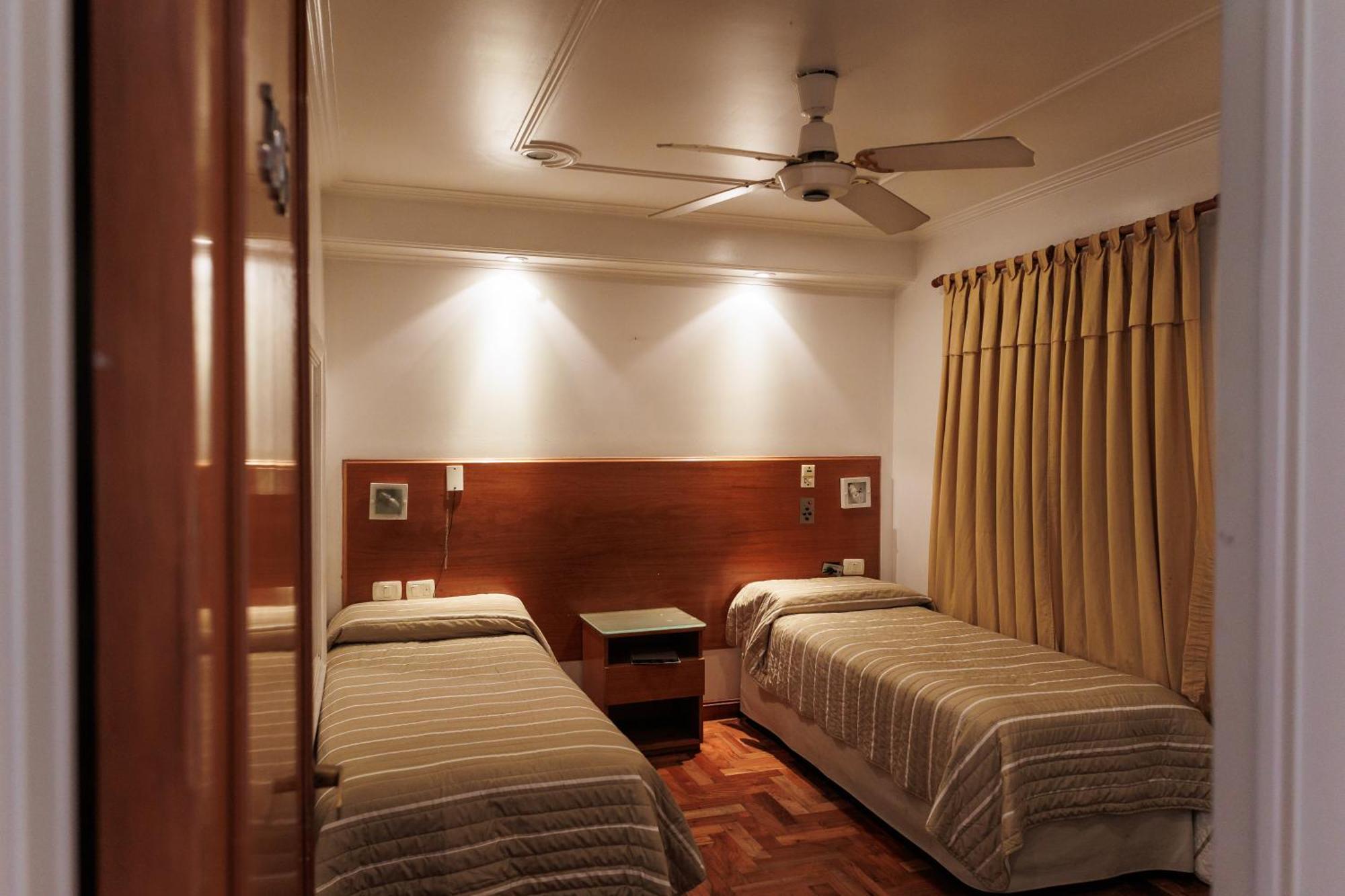 Hotel Petit 科尔多瓦 外观 照片