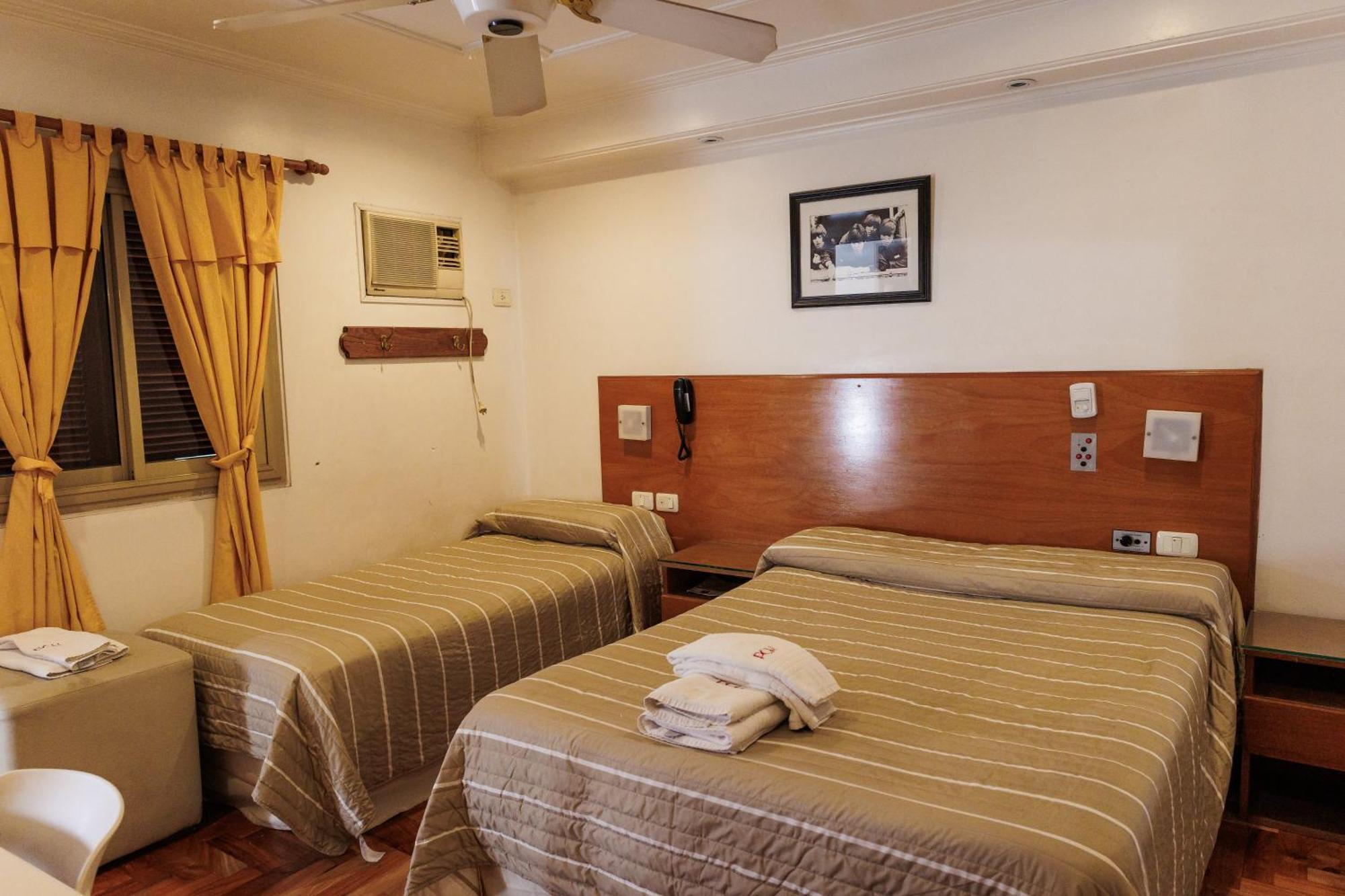 Hotel Petit 科尔多瓦 外观 照片
